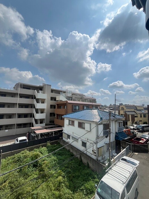 物件内観写真14　(室内からの展望)