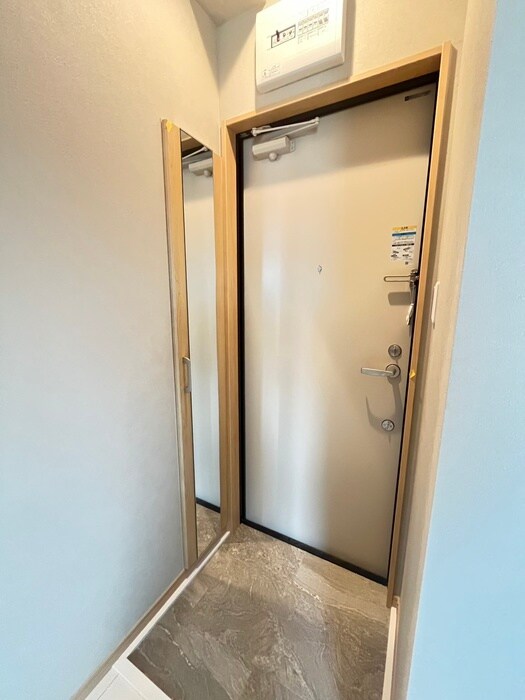 物件内観写真14　(玄関)