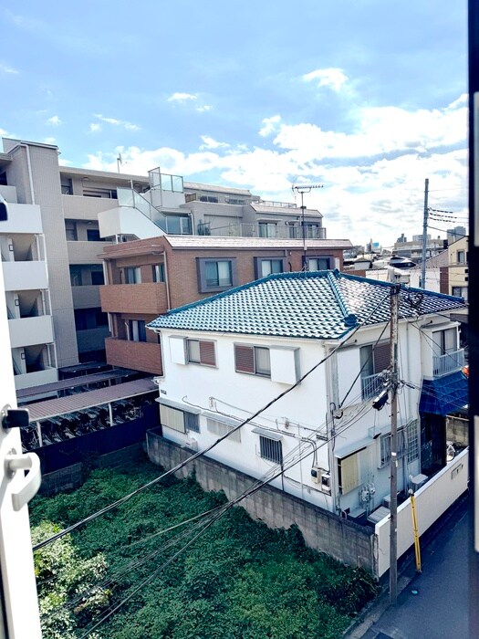 物件内観写真17　(室内からの展望)