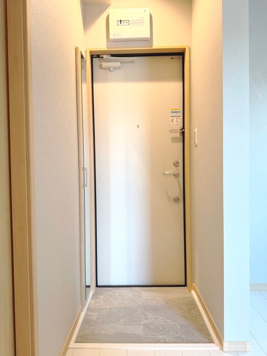 物件内観写真18　(玄関)