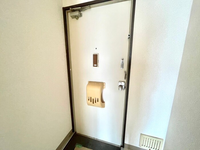 物件内観写真14　(玄関)
