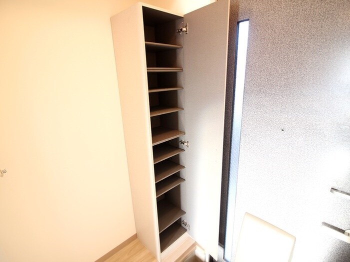 物件内観写真10　(靴箱)