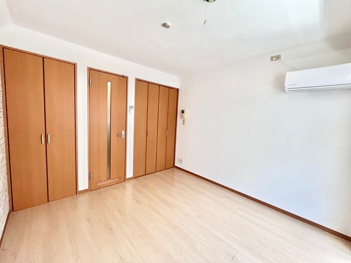 物件内観写真9　(居室)