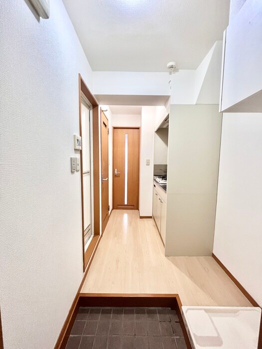 物件内観写真18　(廊下)