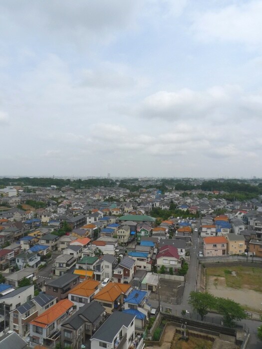 物件内観写真18　(室内からの展望)