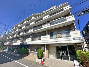 タウンハイツ２号棟外観写真