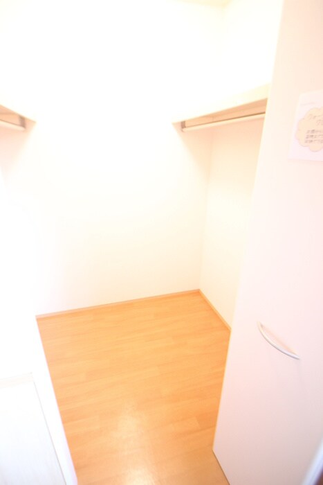 物件内観写真13　(収納)