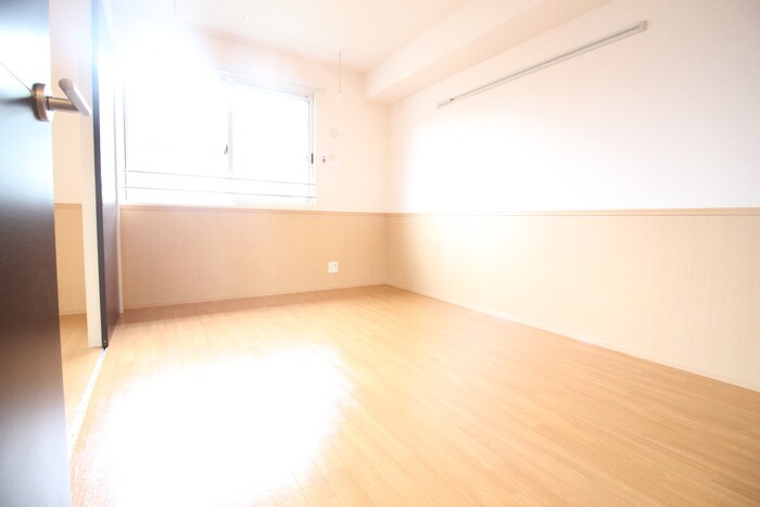 物件内観写真18　(居室)