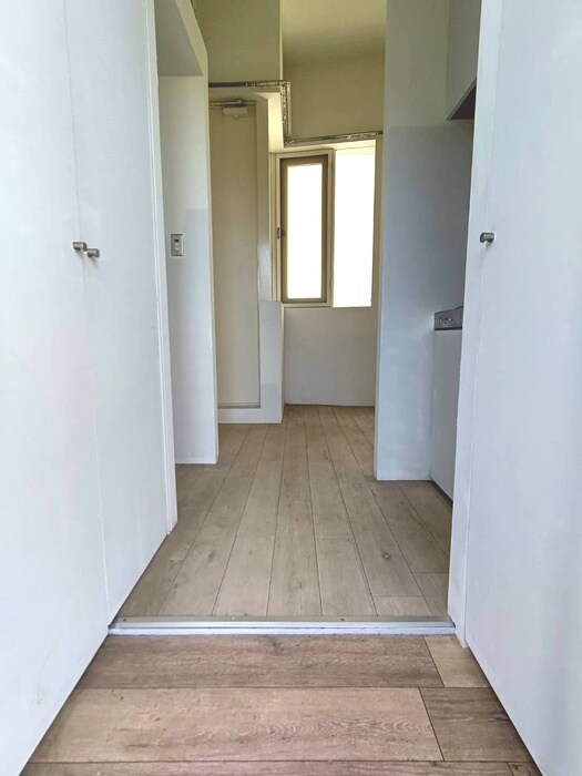 物件内観写真7　(廊下)