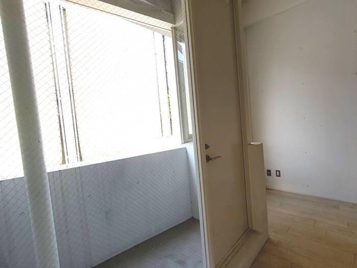 物件内観写真18　(室内からの展望)
