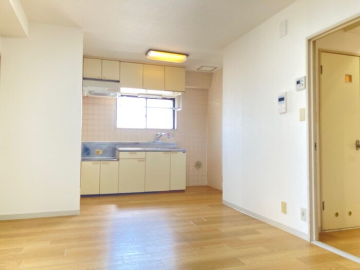 物件内観写真8　(居室)