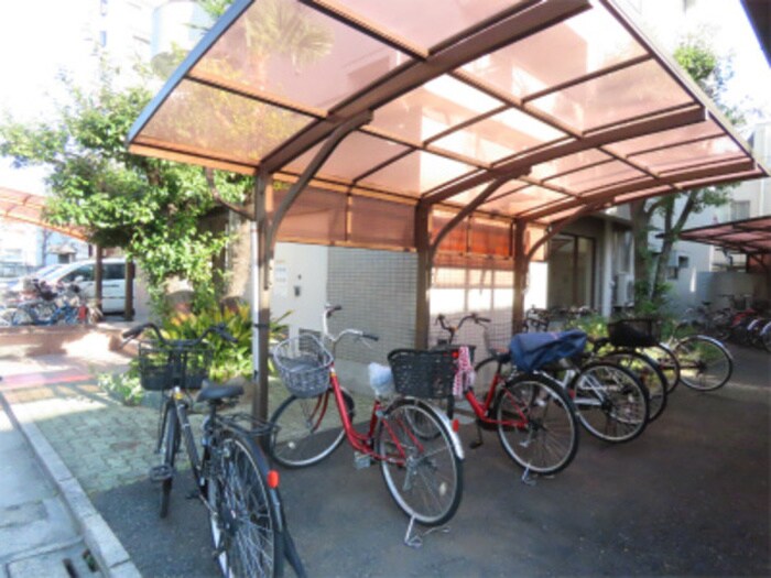 物件外観写真5　(駐輪場)