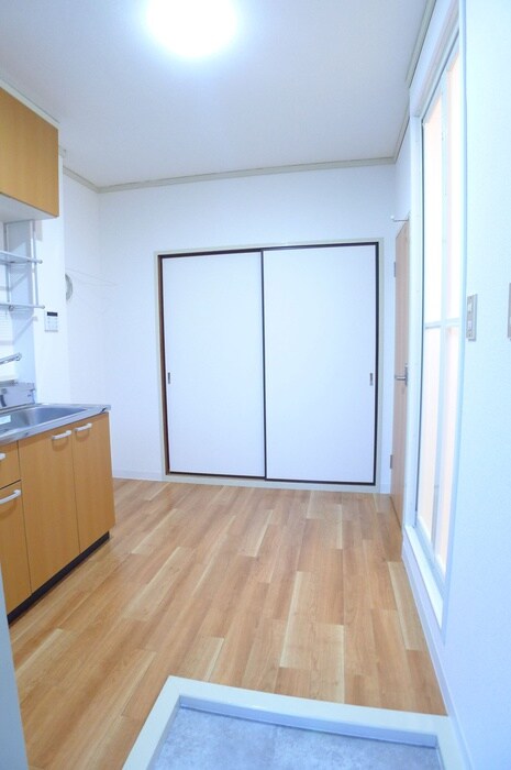 物件内観写真7　(玄関)