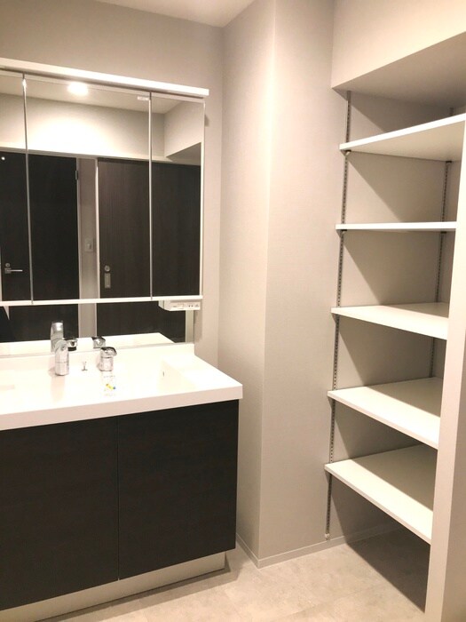 物件内観写真9　(洗面)