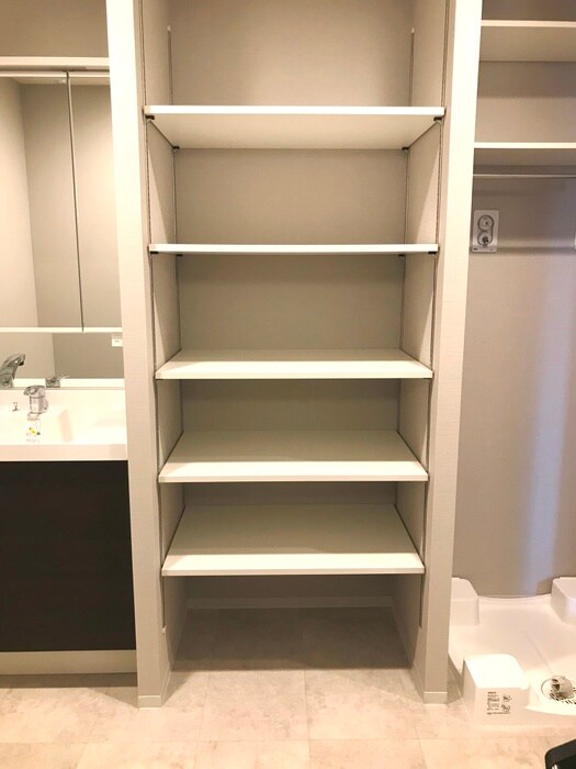 物件内観写真13　(洗濯機置場)