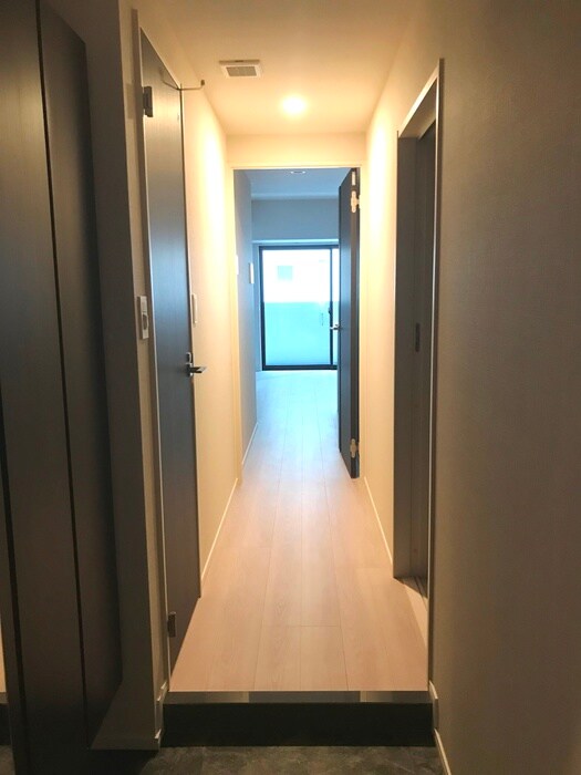 物件内観写真16　(廊下)