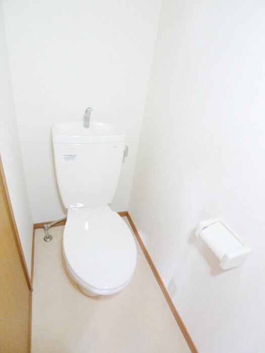 物件内観写真11　(トイレ)