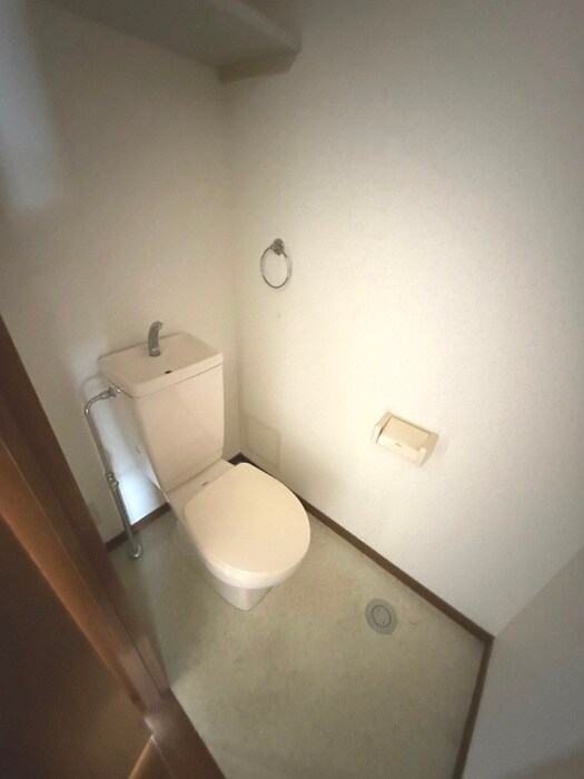 物件内観写真11　(トイレ)