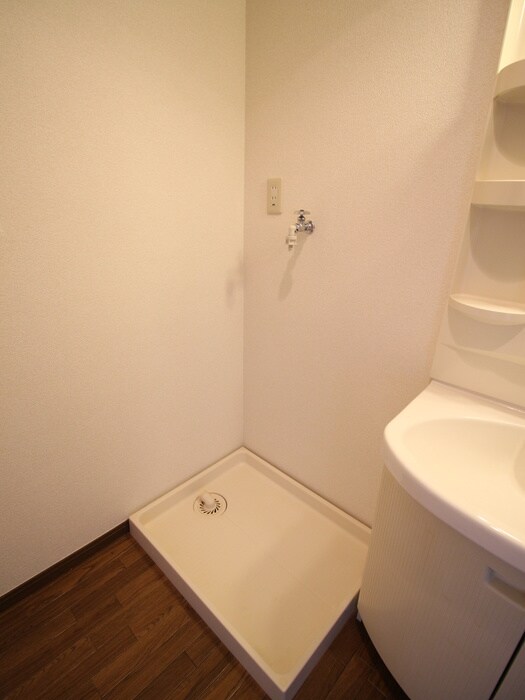 物件内観写真20　(洗濯機置場)