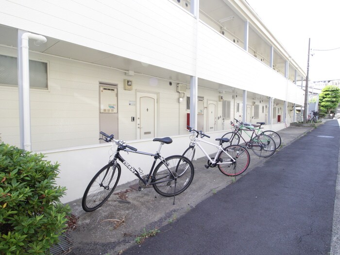 物件外観写真5　(駐輪場)