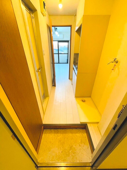 物件内観写真15　(玄関)