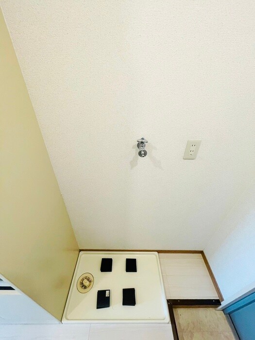 物件内観写真19　(洗濯機置場)