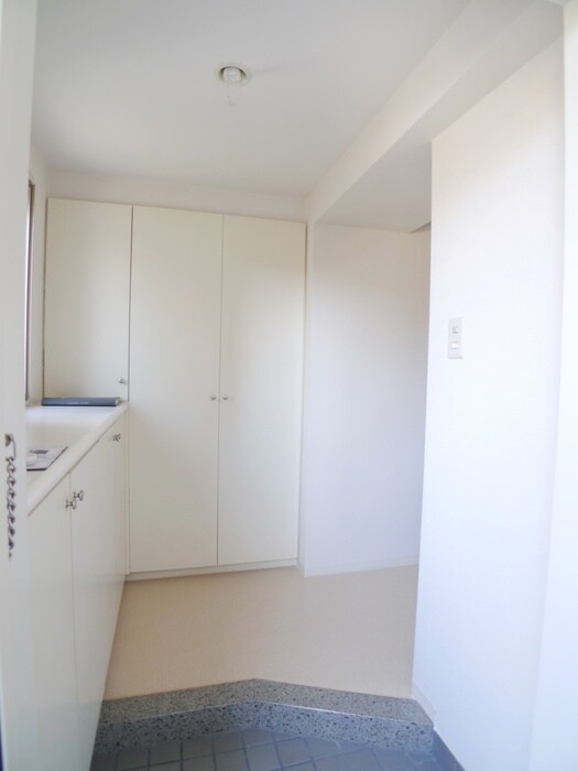 物件内観写真18　(室内からの展望)