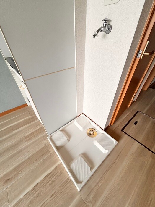 物件内観写真15　(洗濯機置場)