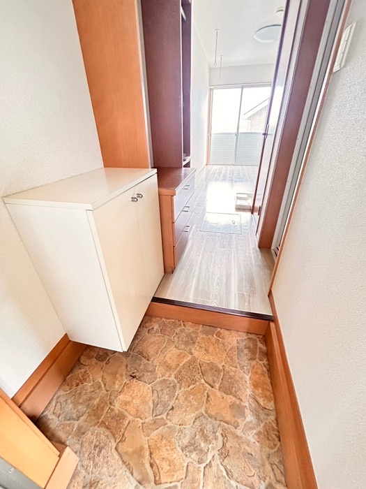 物件内観写真17　(玄関)