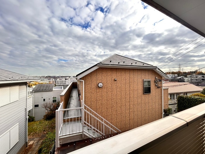 物件内観写真18　(室内からの展望)