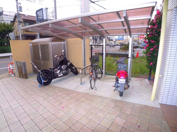 バイク置き場