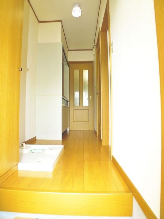 物件内観写真13　(廊下)