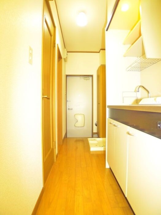 物件内観写真15　(廊下)