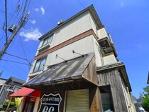 サンハイツの外観写真