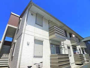 カ－サエスポワ－ル外観写真