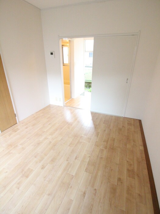 物件内観写真14　(居室)