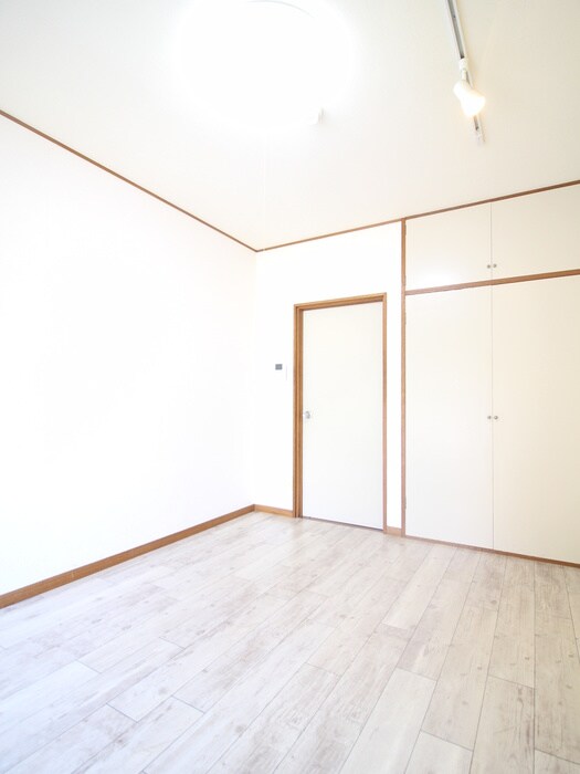 物件内観写真11　(室内からの展望)