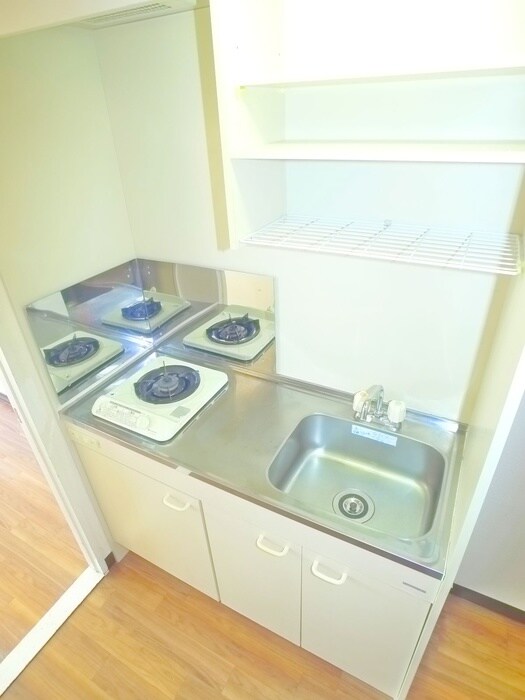 物件内観写真7　(洗濯機置場)