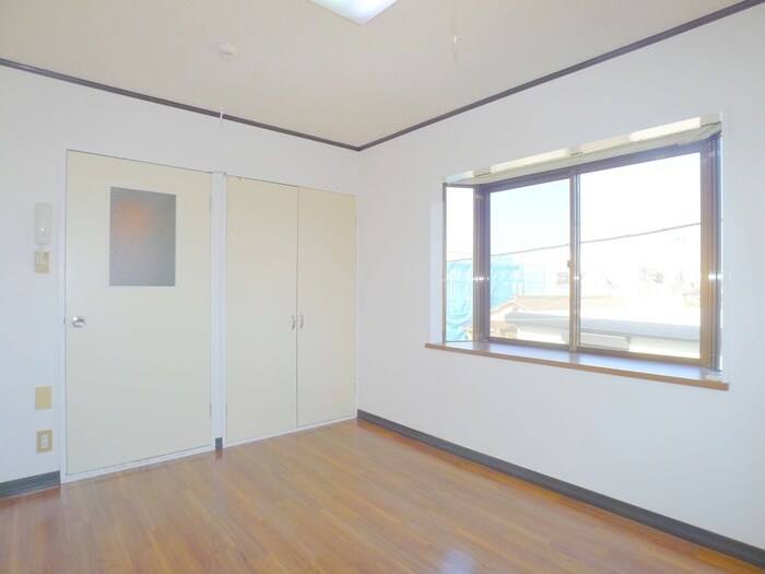 物件内観写真9　(室内からの展望)