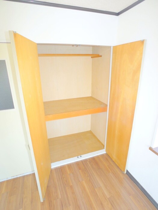 物件内観写真12　(収納)