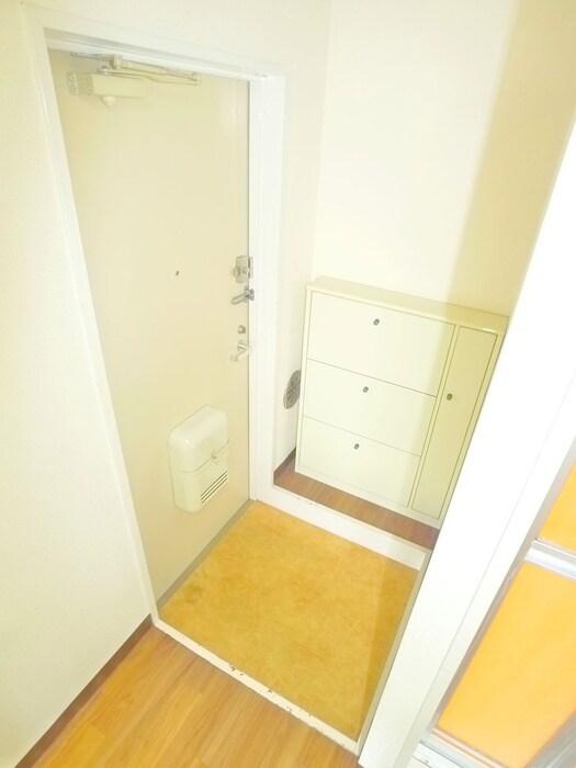 物件内観写真15　(玄関)