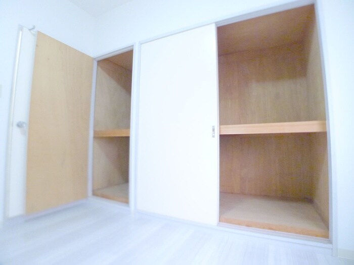 物件内観写真11　(収納)