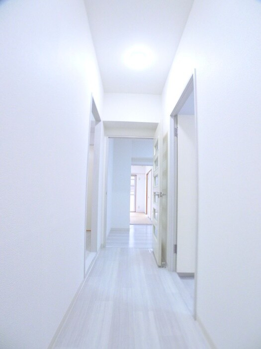 物件内観写真20　(廊下)