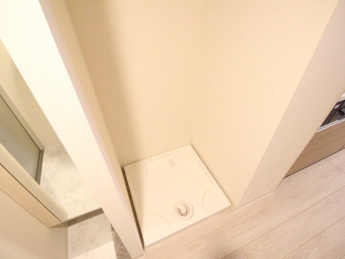 物件内観写真12　(洗濯機置場)