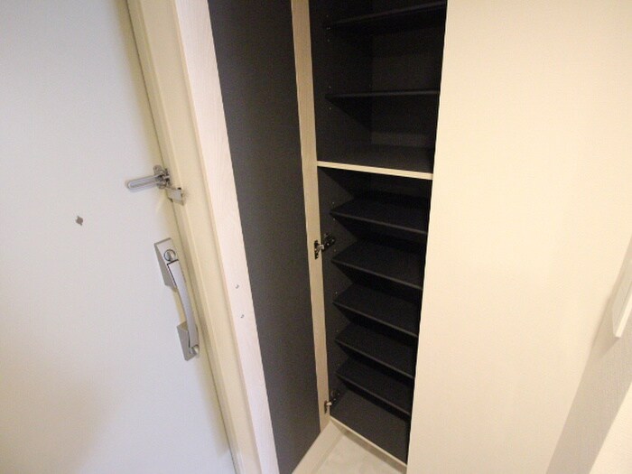 物件内観写真17　(靴箱)