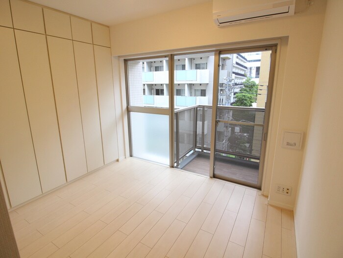 物件内観写真10　(居室)