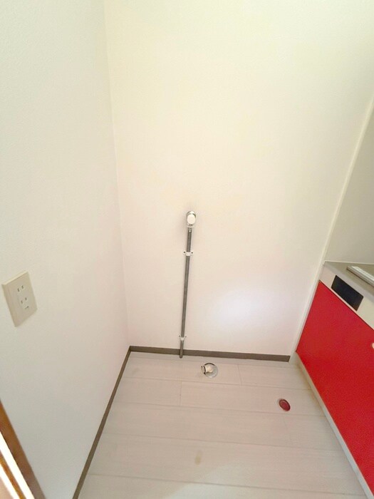 物件内観写真14　(洗濯機置場)