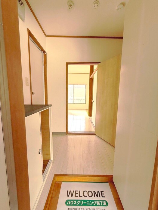 物件内観写真19　(玄関)