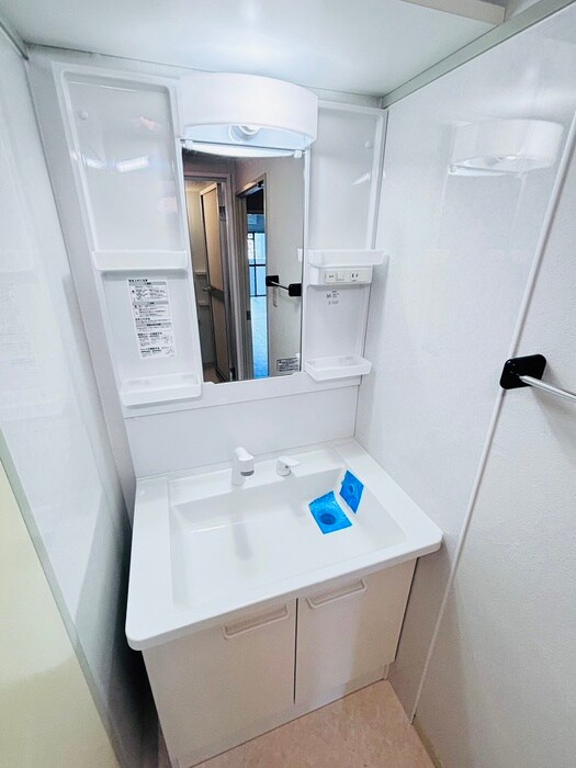 物件内観写真11　(洗面)