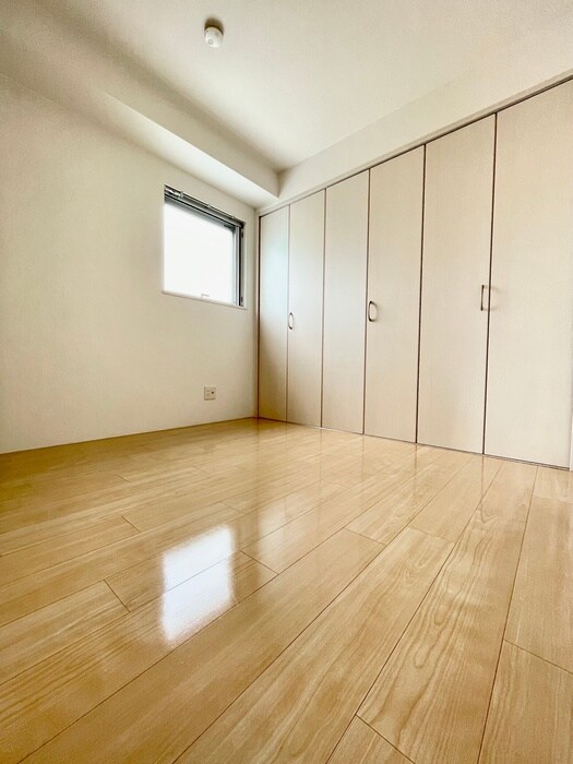 物件内観写真8　(室内からの展望)